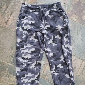 Under Armour camo joggers